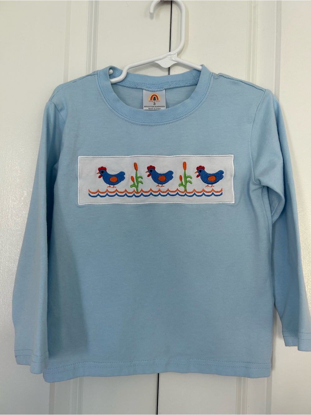 Abby & Evie size 3 blue long sleeve top embroidered chickens